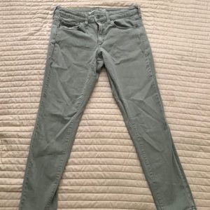 Mid rise green skinny Jean
